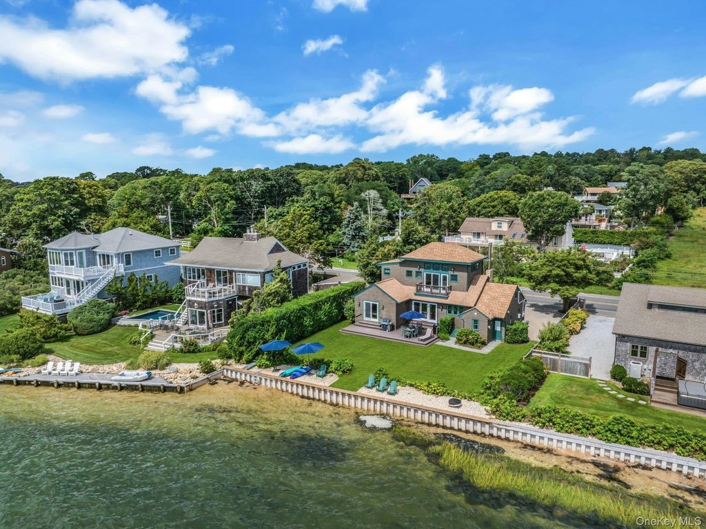 310 E Montauk Highway - Photo 28