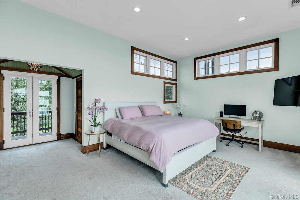 310 E Montauk Highway - Photo 19