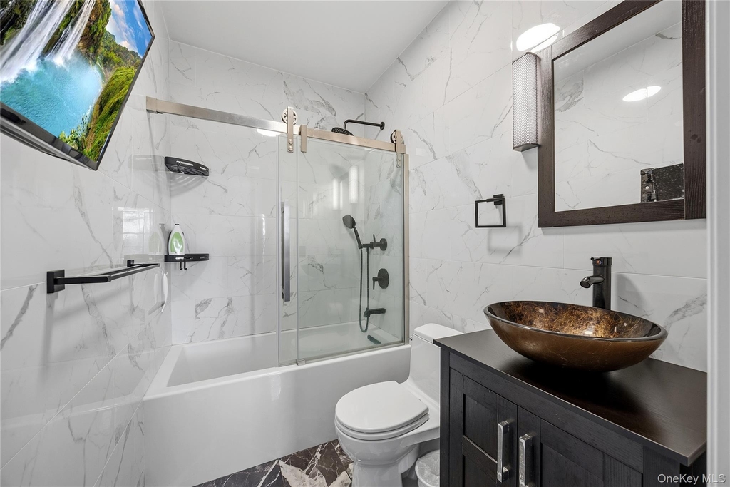 3404 Mohegan Avenue - Photo 17