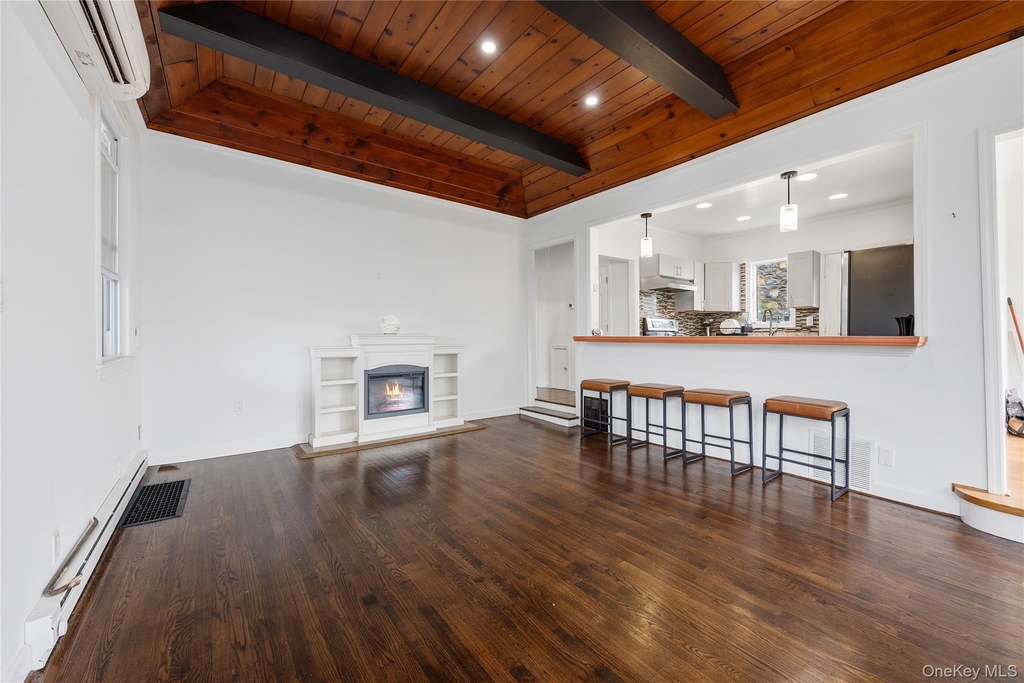 3404 Mohegan Avenue - Photo 8