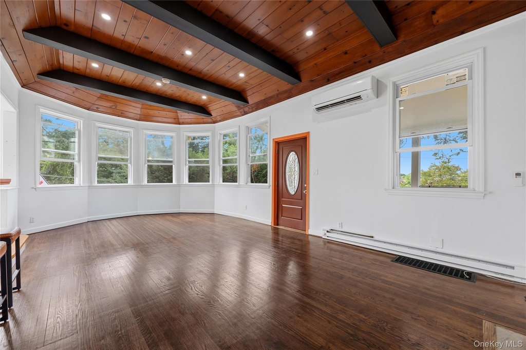 3404 Mohegan Avenue - Photo 6