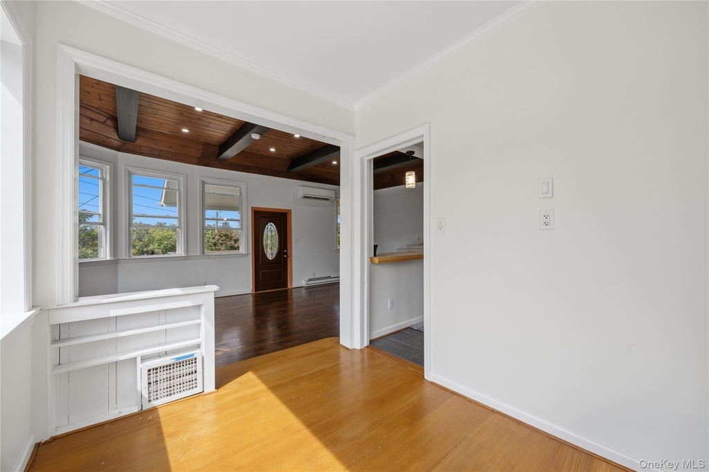 3404 Mohegan Avenue - Photo 11