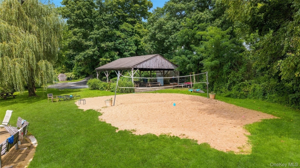 3404 Mohegan Avenue - Photo 25