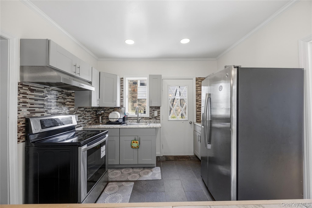 3404 Mohegan Avenue - Photo 14