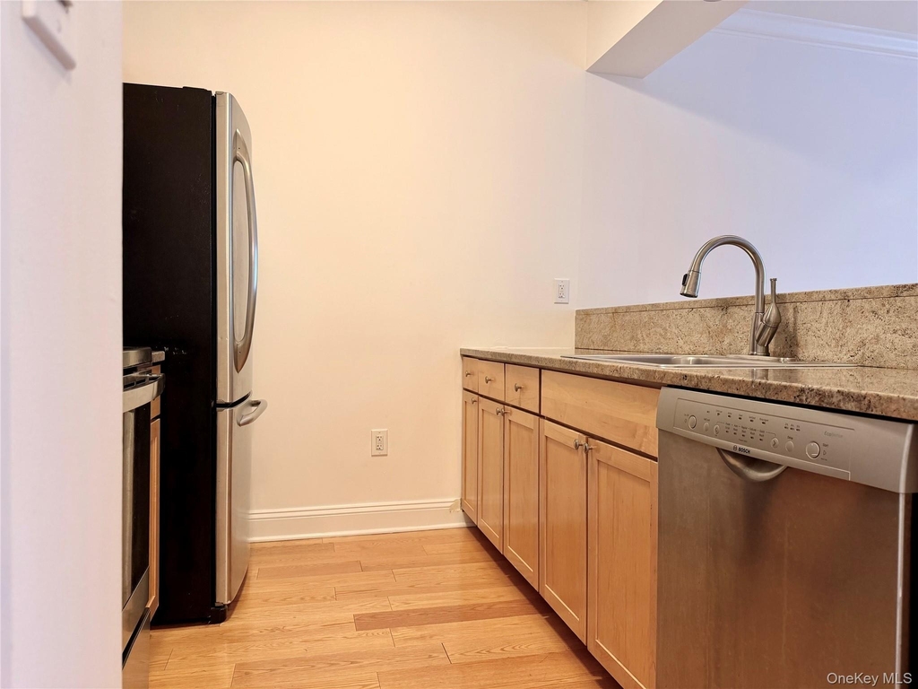 543 Main Street - Photo 11
