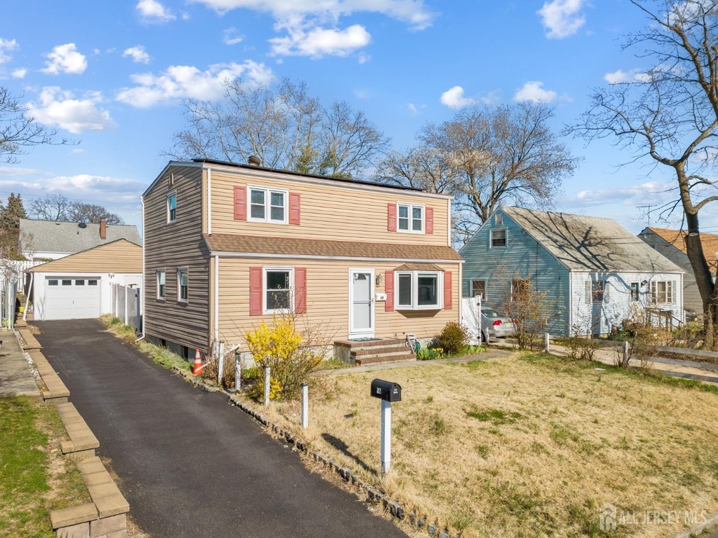48 Buchanan Avenue - Photo 0