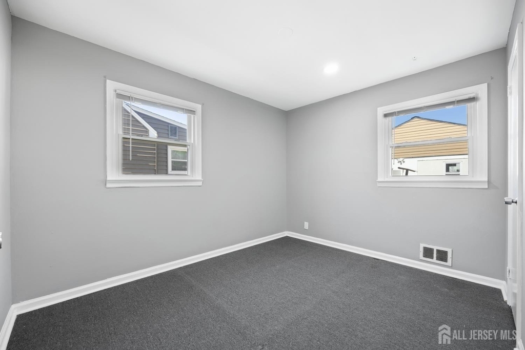 48 Buchanan Avenue - Photo 8