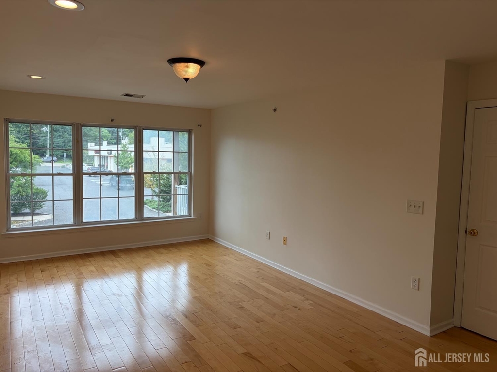 6 Lackland Avenue - Photo 3