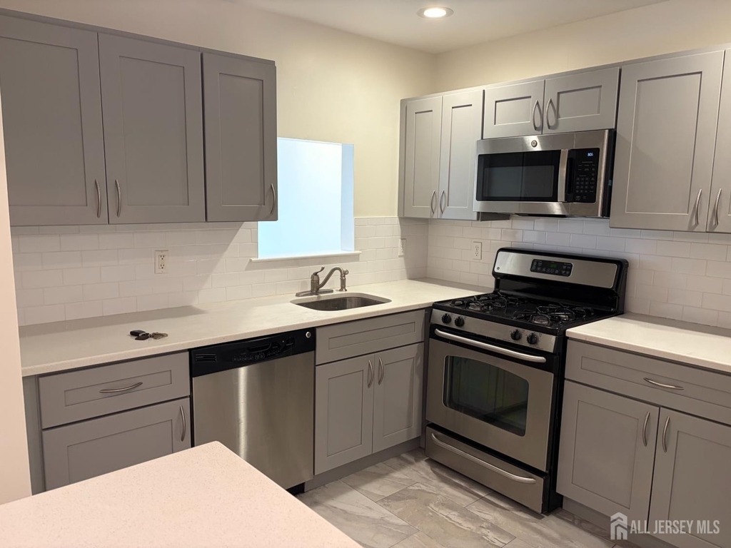 6 Lackland Avenue - Photo 11