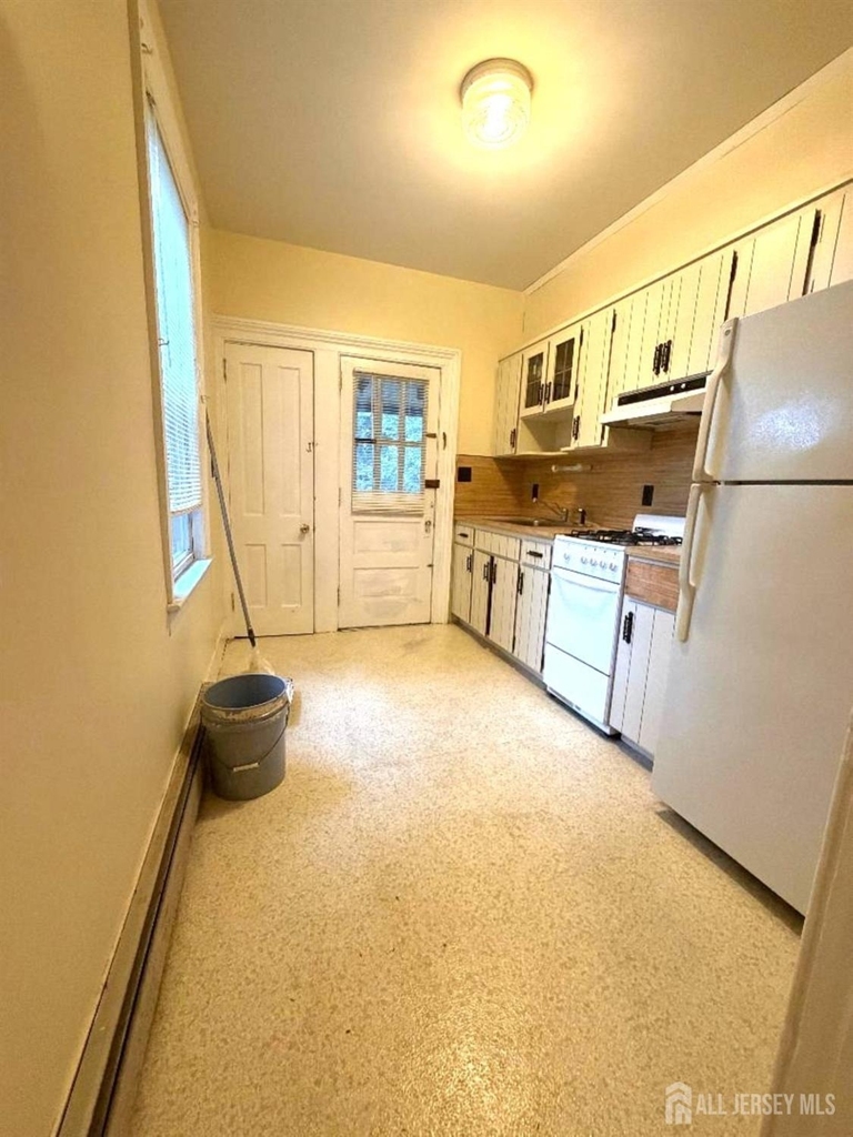 207 Woodbridge Avenue - Photo 5
