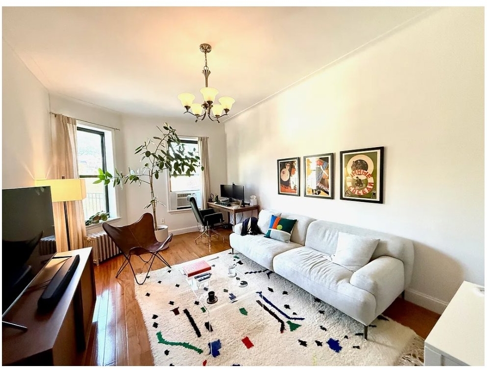 51 7th Avenue S - Photo 0