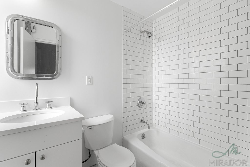 132 E 45th Street - Photo 4