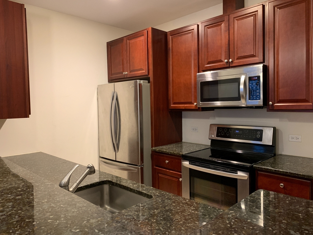 101 Clinton Street - Photo 0