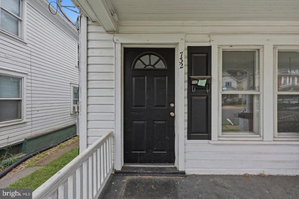730 W John Street - Photo 9