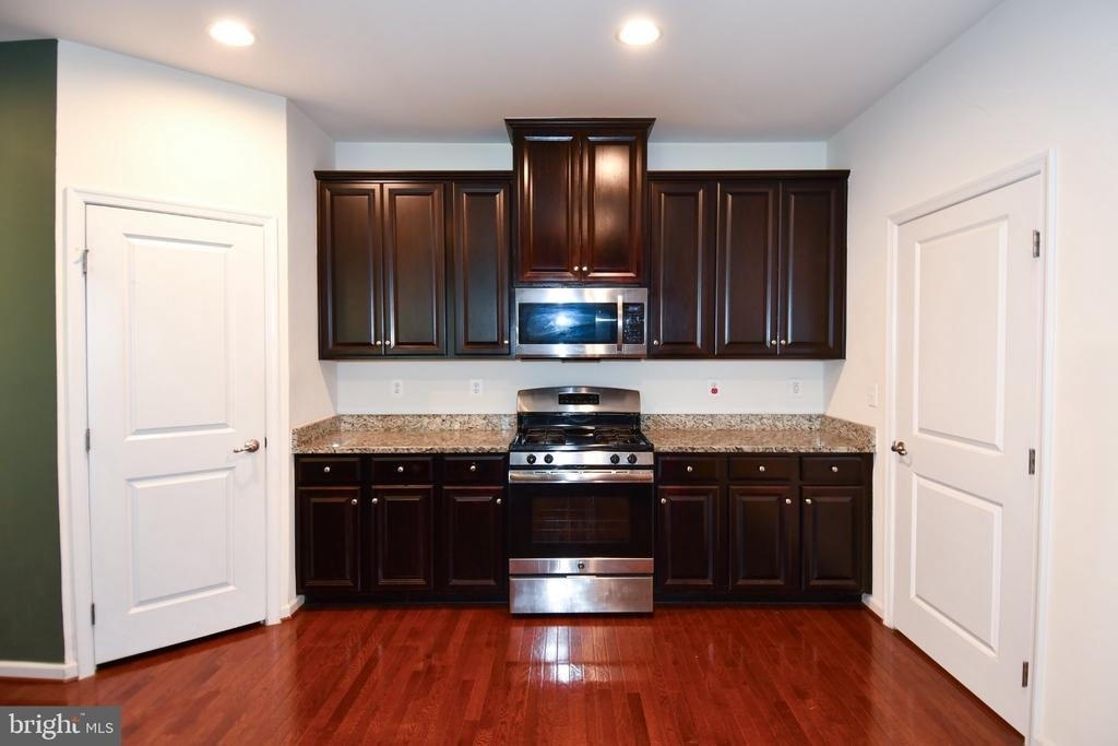 41673 Mcmonagle Square - Photo 3
