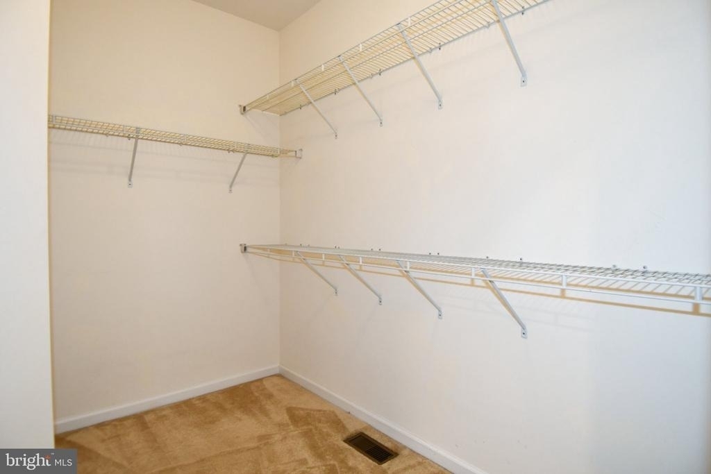 41673 Mcmonagle Square - Photo 15