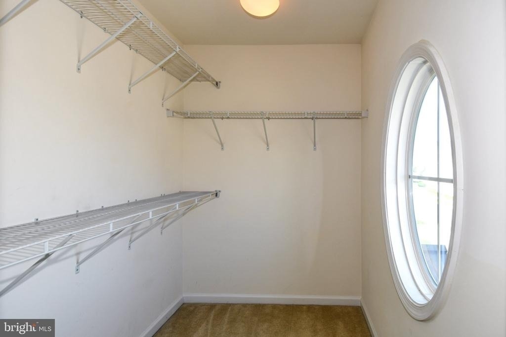 41673 Mcmonagle Square - Photo 29