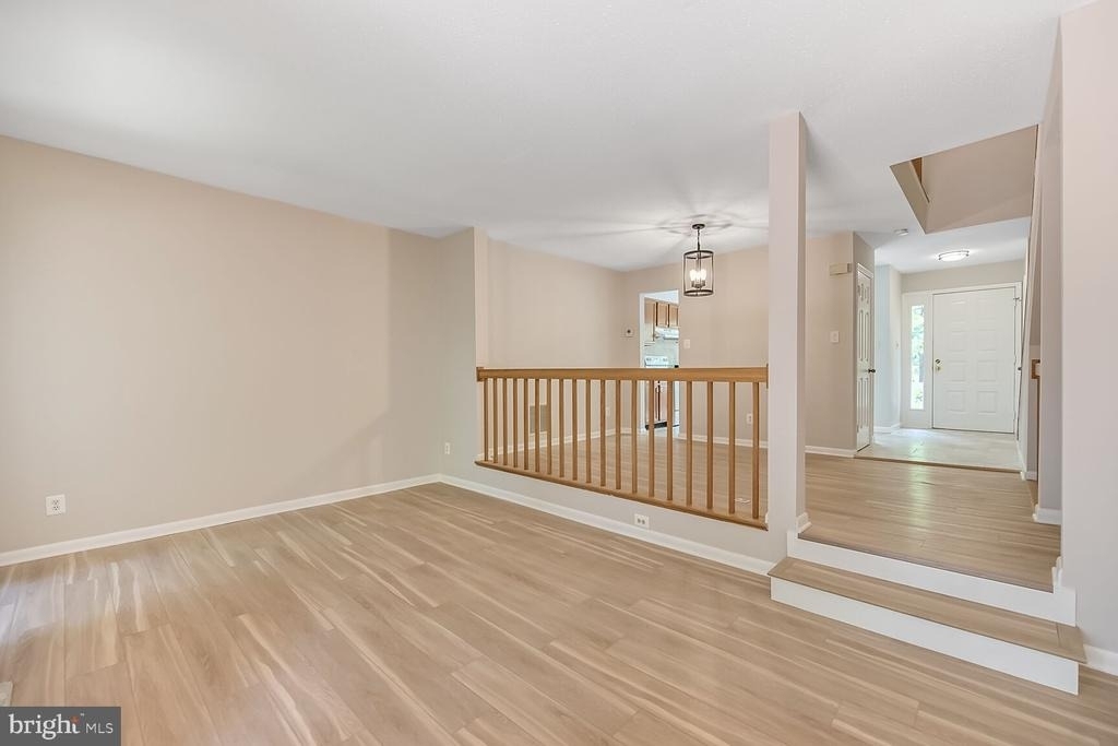 1657 Oak Spring Way - Photo 4