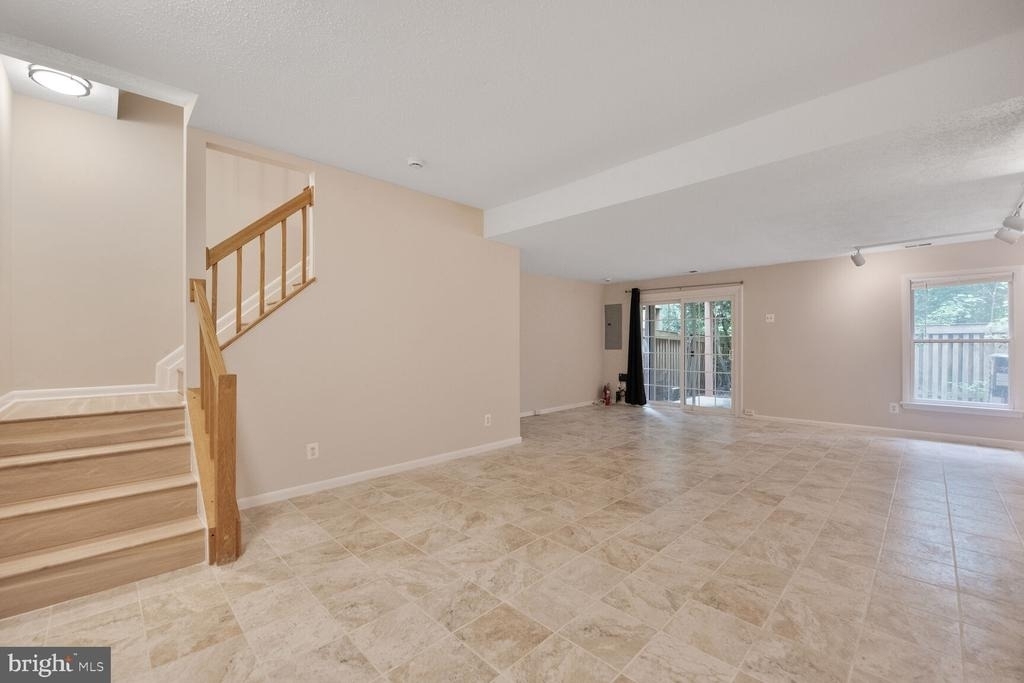 1657 Oak Spring Way - Photo 15