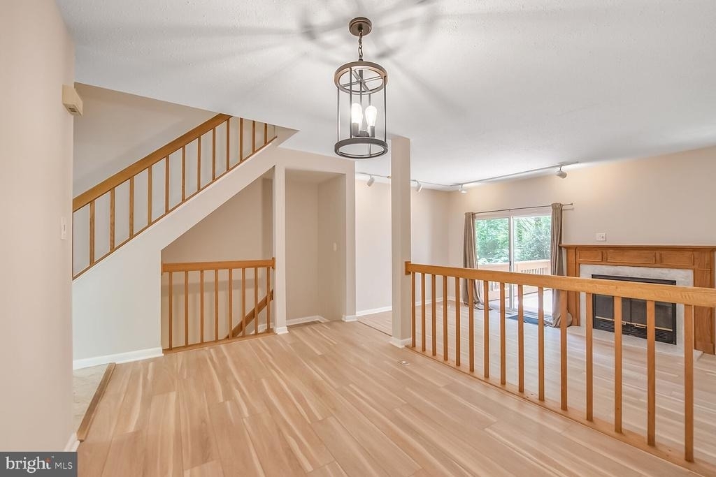 1657 Oak Spring Way - Photo 2