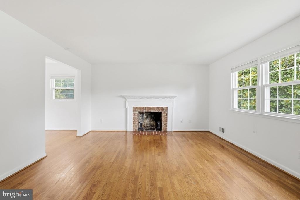 6408 Kroy Drive - Photo 4