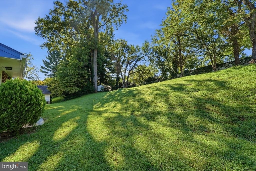 8009 Gosport Lane - Photo 24