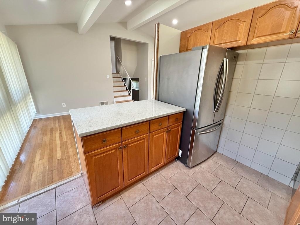 7700 Glenister Drive - Photo 6