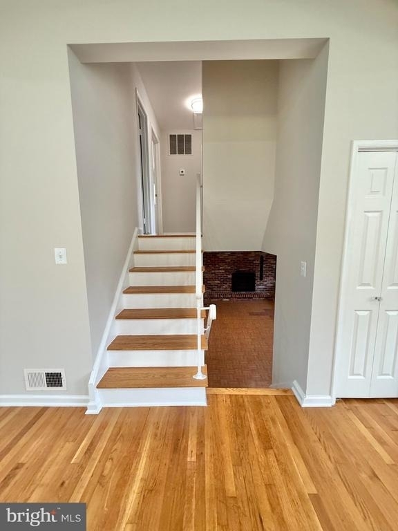 7700 Glenister Drive - Photo 8