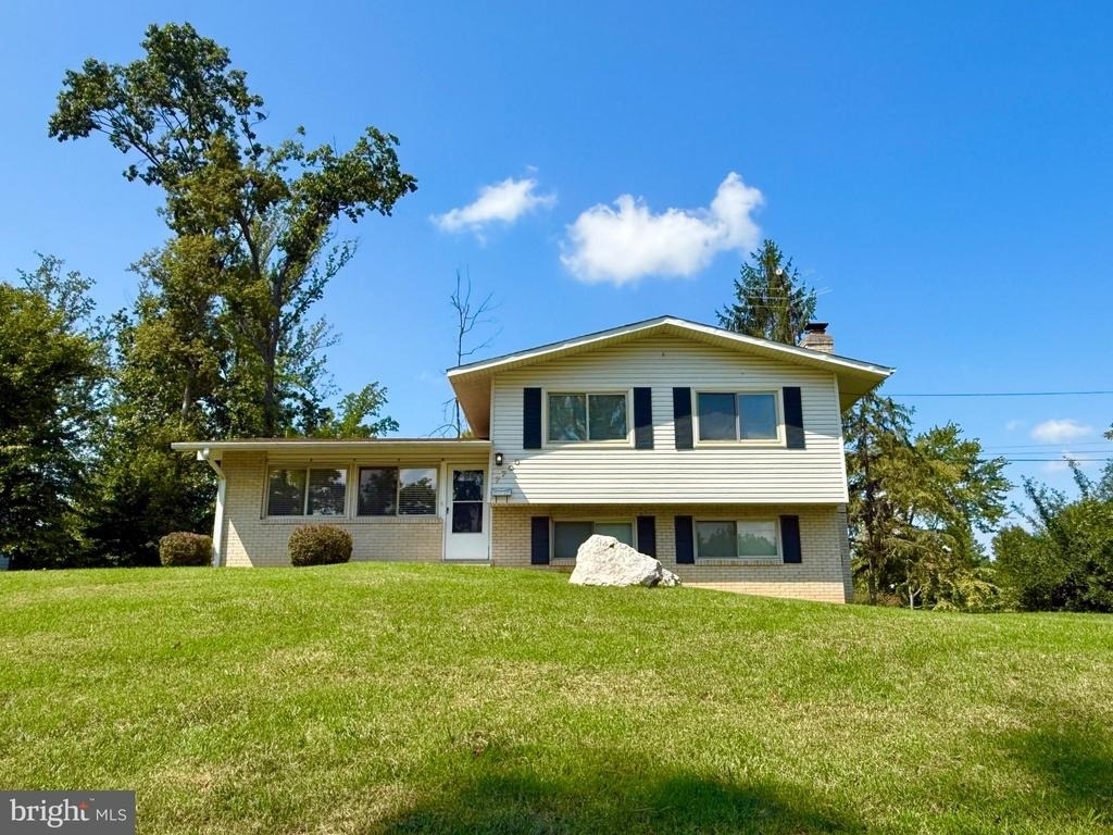 7700 Glenister Drive - Photo 22
