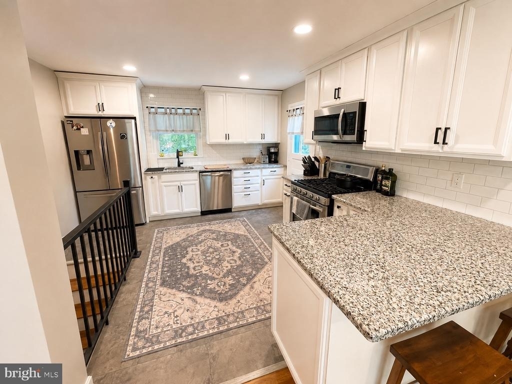 6210 Dadson Court - Photo 4