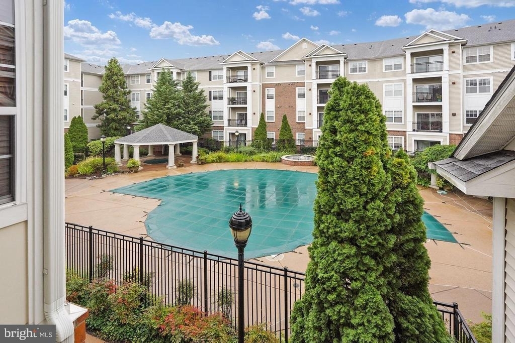 12929 Centre Park Circle - Photo 32