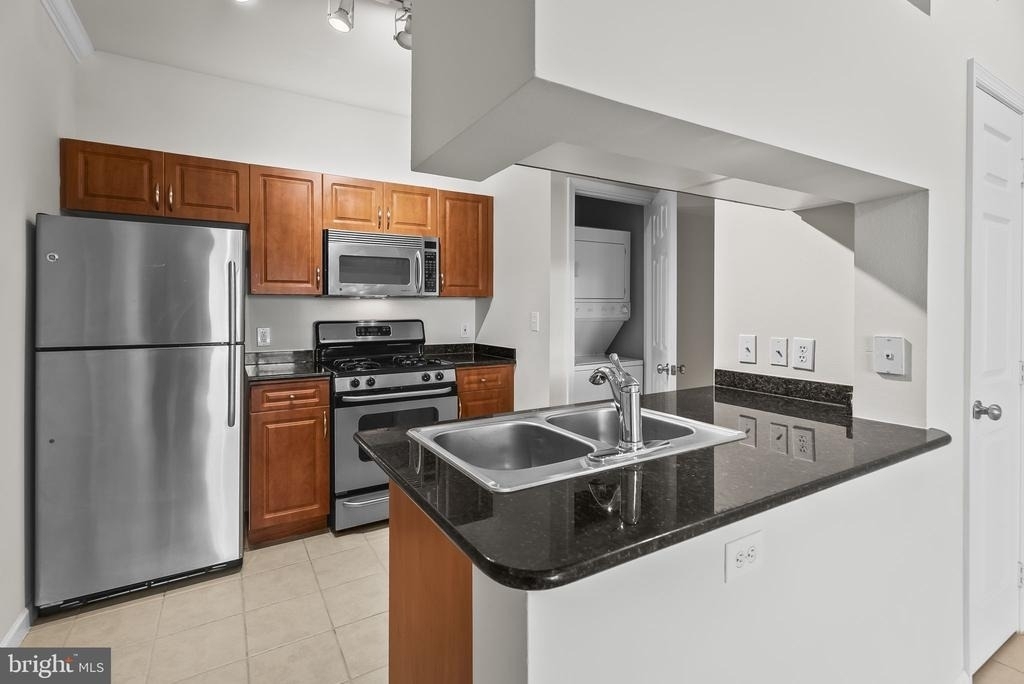 12929 Centre Park Circle - Photo 7