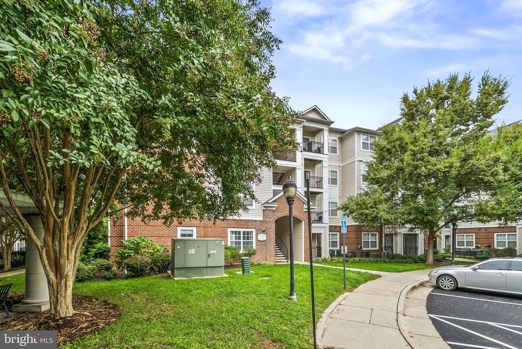 12929 Centre Park Circle - Photo 1