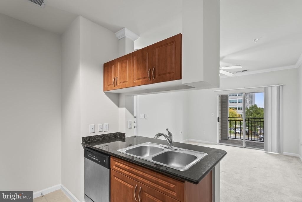 12929 Centre Park Circle - Photo 9