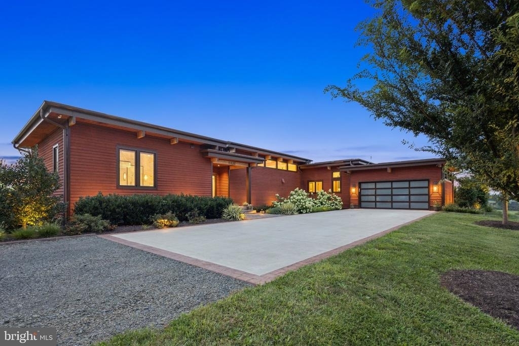 8425 Lee Highway - Photo 12