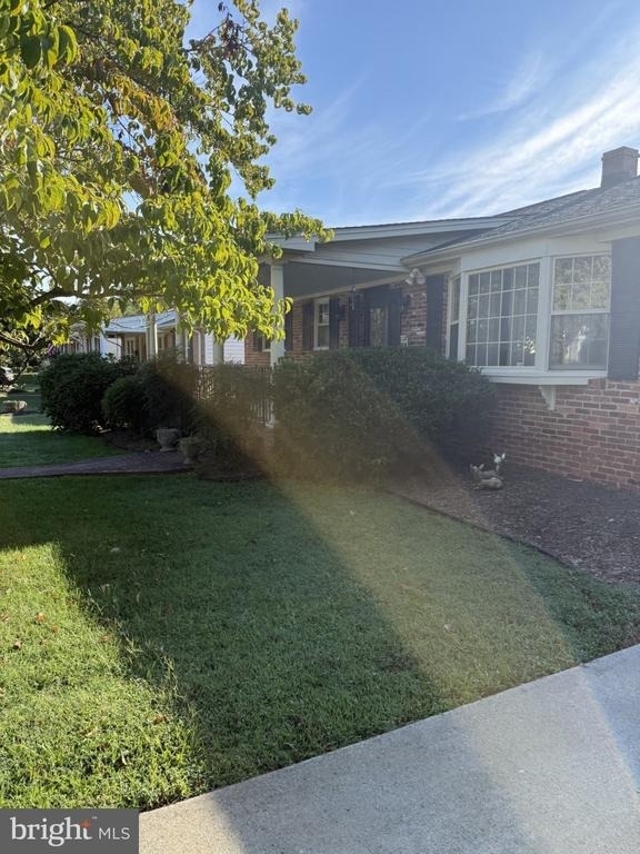446 Hanson Avenue - Photo 2