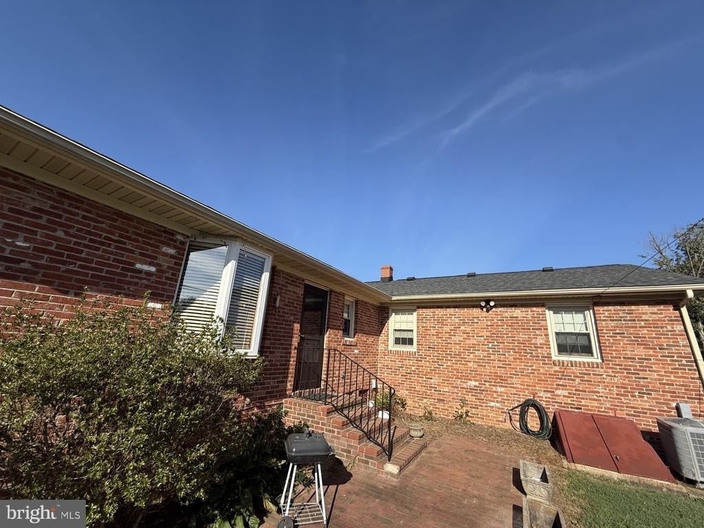 446 Hanson Avenue - Photo 35