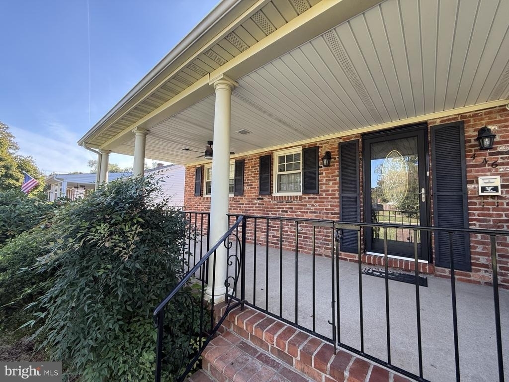 446 Hanson Avenue - Photo 3