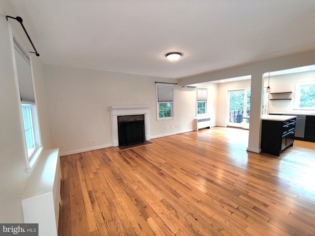 2416 S Culpeper Street - Photo 3