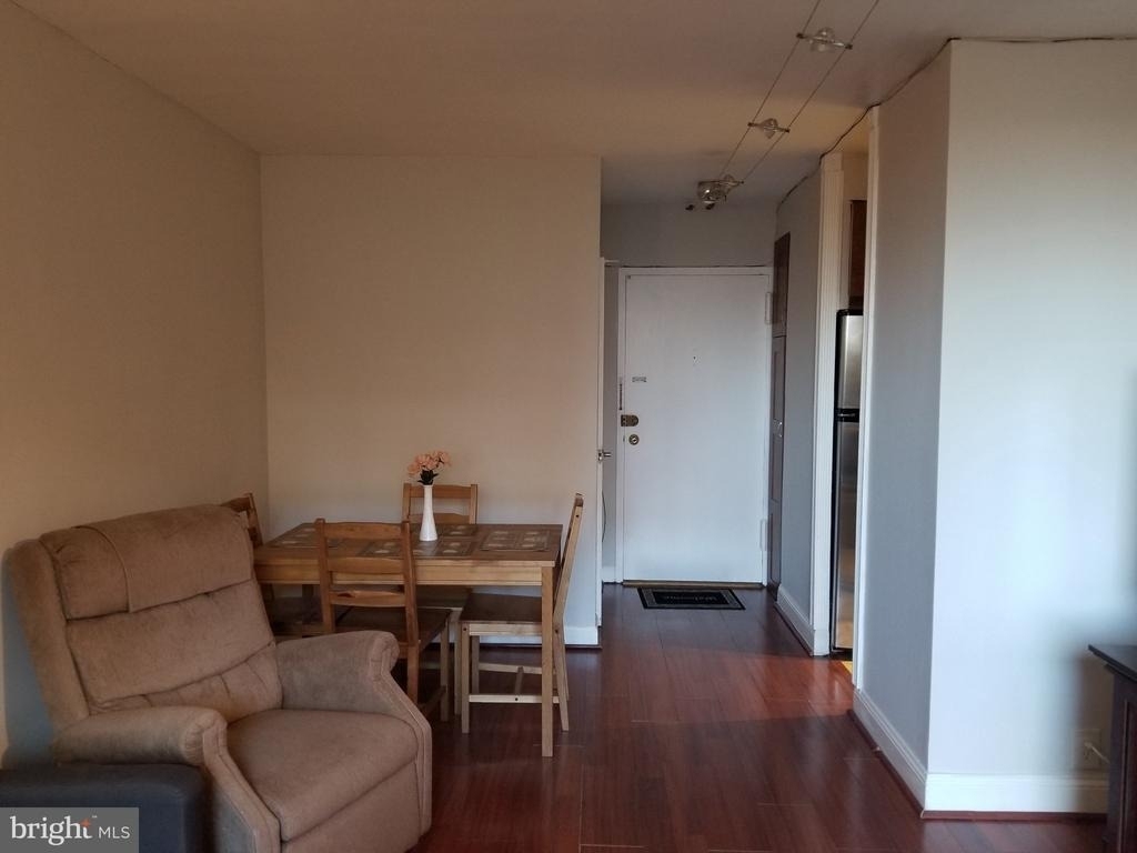 1011 Arlington Boulevard - Photo 7