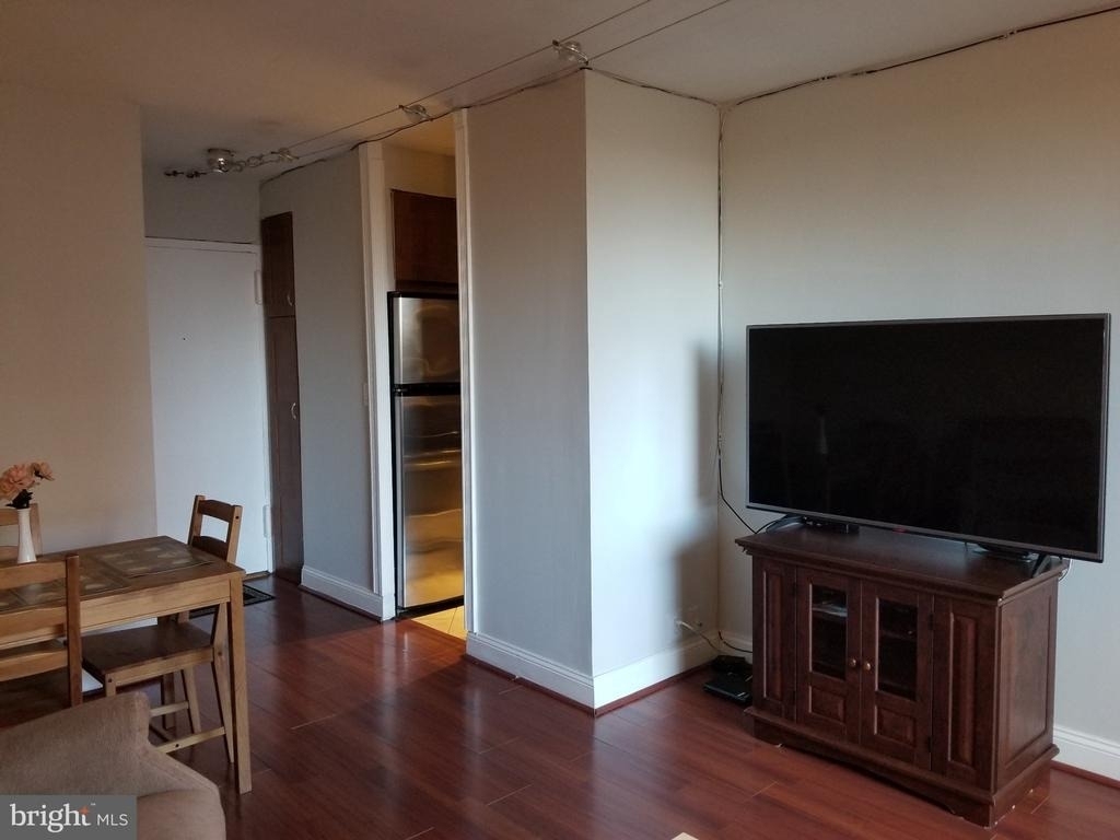 1011 Arlington Boulevard - Photo 9