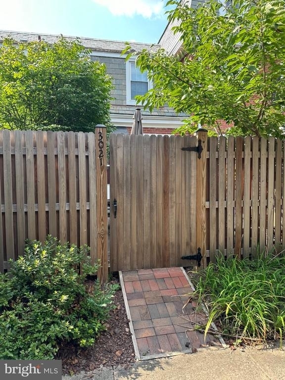 3021 S Buchanan Street - Photo 37