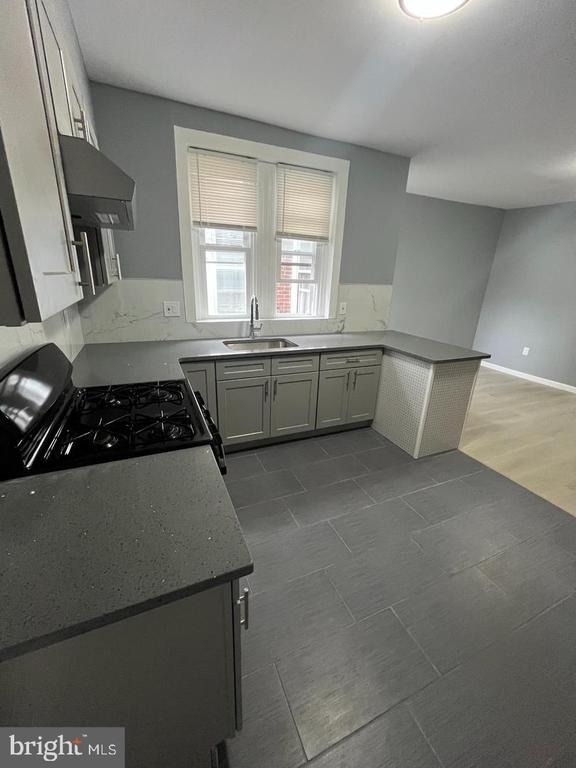 5917 Spruce Street - Photo 14