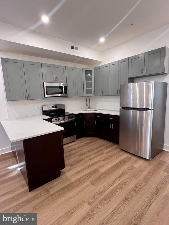 647 N 16th Street - Photo 3