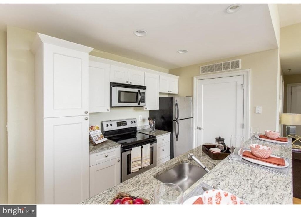 230 N 21st Street - Photo 2
