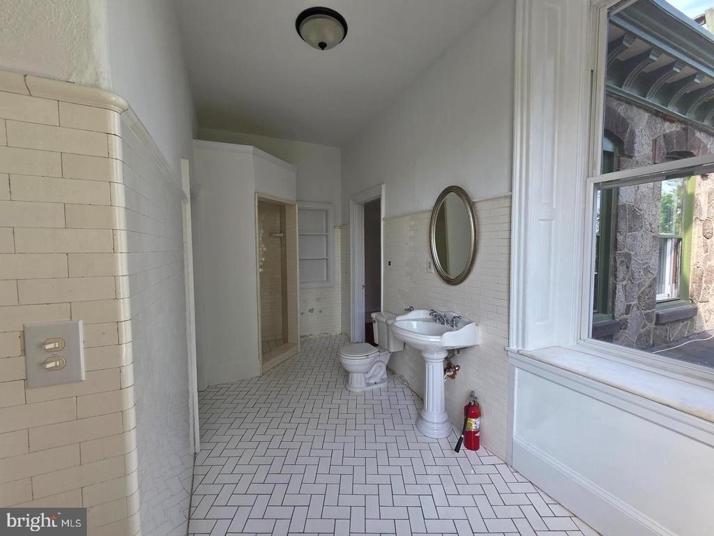 348 Green Lane - Photo 8