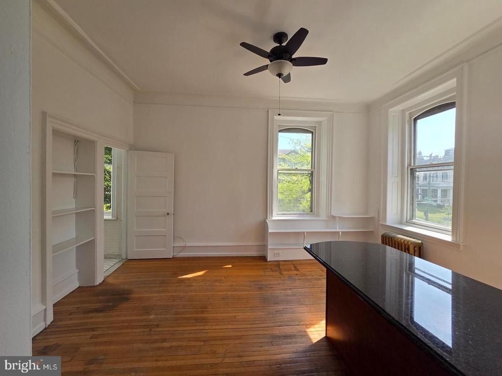 348 Green Lane - Photo 0