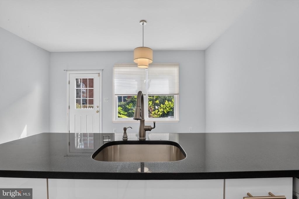 2813 Ogden Street - Photo 8