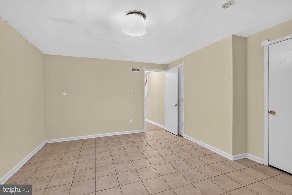 2813 Ogden Street - Photo 18