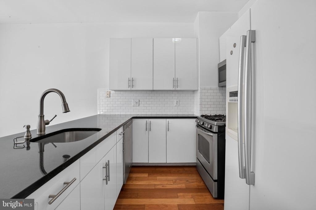 2813 Ogden Street - Photo 6